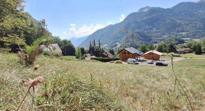 Terrain de construction à Saint-Jeoire de 1902m2