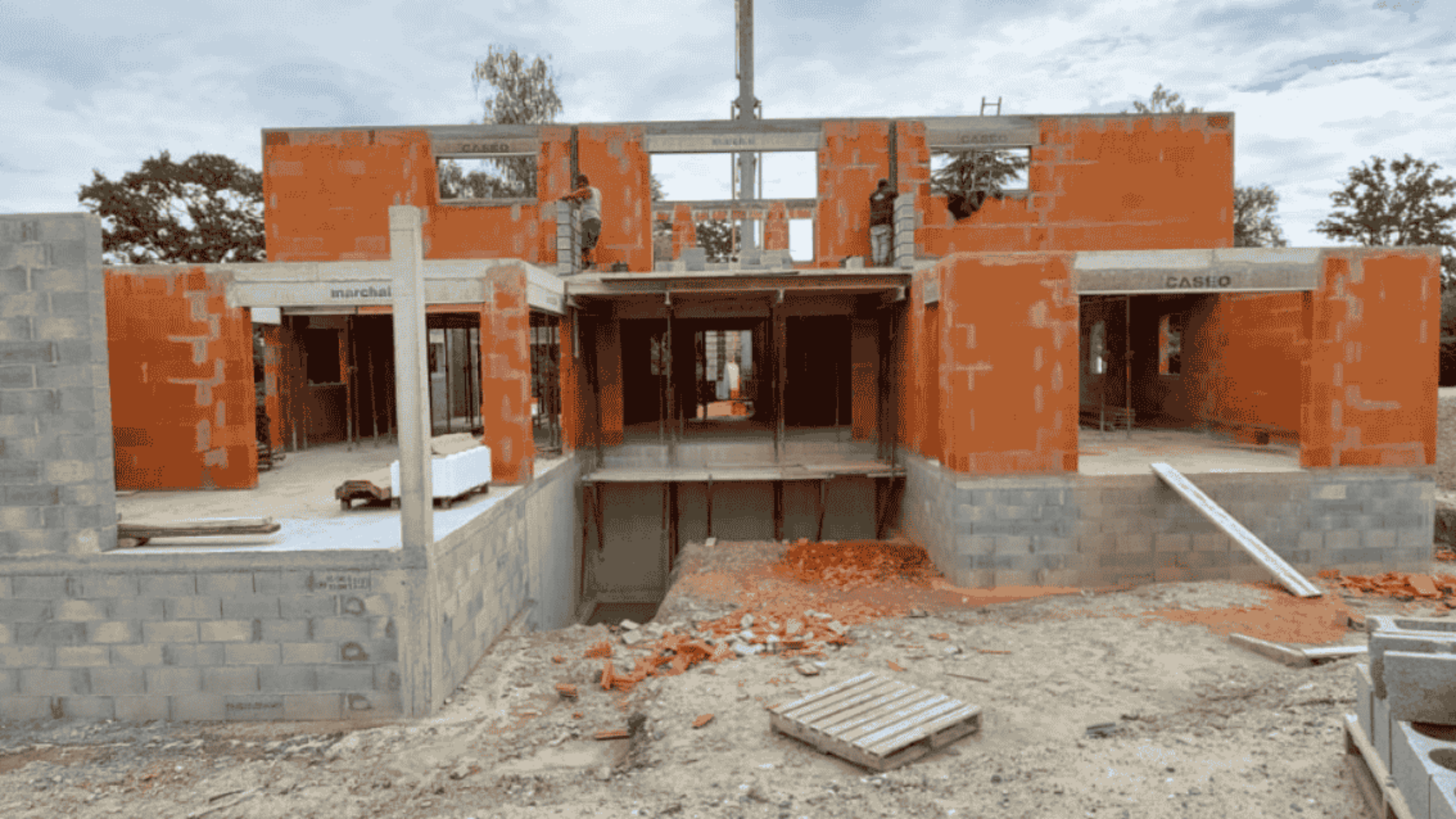 elevation des murs chantier maison individuelle